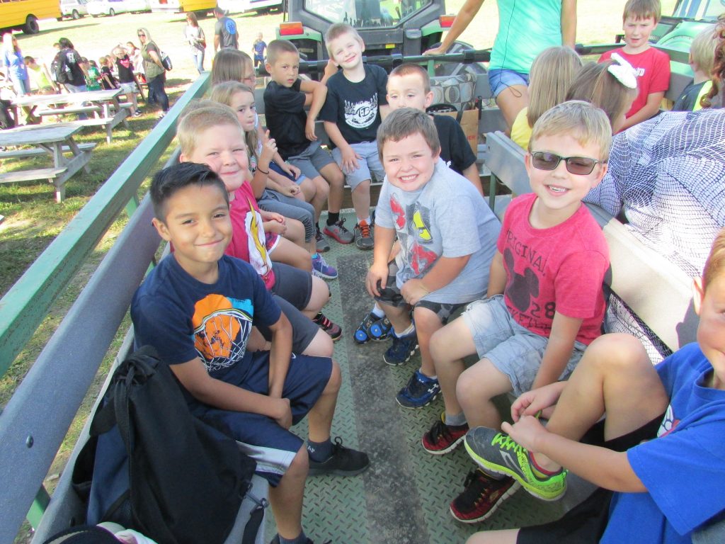 1st Grade Field Trip To Stepp Apple Orchard | Bethel Elementary School